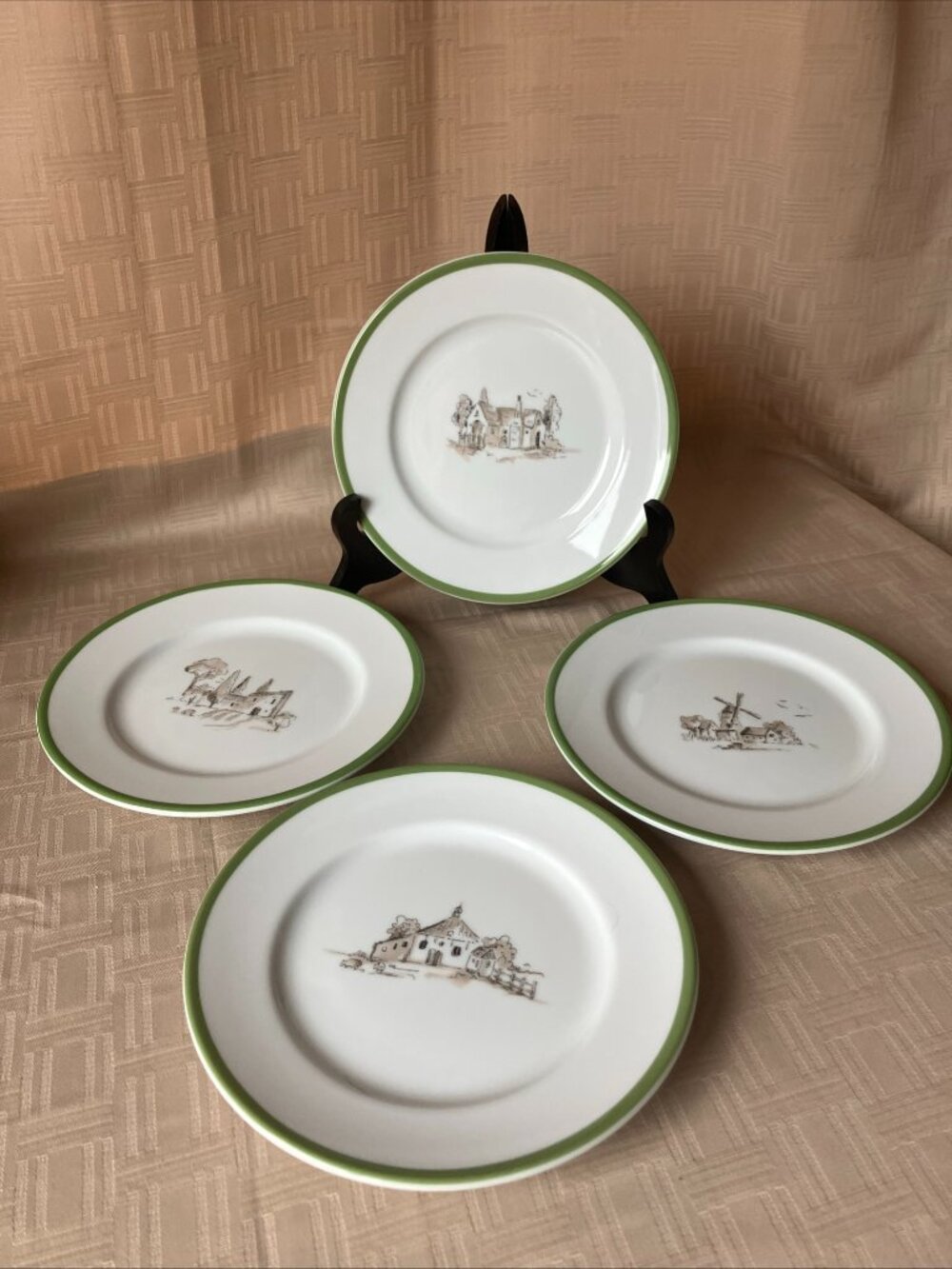 Williams Sonoma Les Fermiers Set of 4 Plates 8" Made in Japan Porcelain, EUC